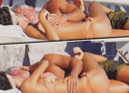 Raffaella Fico e Alessandro Moggi: spiaggia bollente. LE FOTO Raffaella Fico e Alessandro Moggi: spiaggia bollente. LE FOTO
