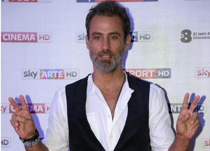 Palinsesti Sky, Raz Degan racconta il film "L'ultimo sciamano". Intervista Palinsesti Sky, Raz Degan racconta il film "L'ultimo sciamano". Intervista