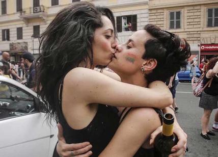 Gay, lesbiche e trans sfilano ad Ostia: il 14 luglio terza edizione del Pride