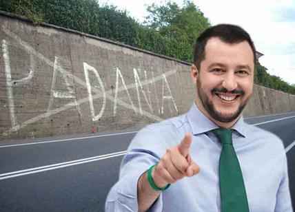 Lega, Salvini leva la felpa e mette il doppiopetto