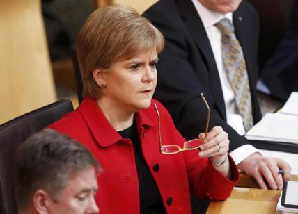 Scozia, Sturgeon sfida May: "Se vinco le elezioni nuovo referendum"
