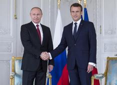 Ex spia Kgb, tutti con la May tranne Macron: "Servono prove per punire Mosca"
