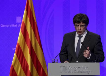 Catalogna, scontro tra Barcellona e Madrid sul 'dialogo' chiesto da Puigdemont