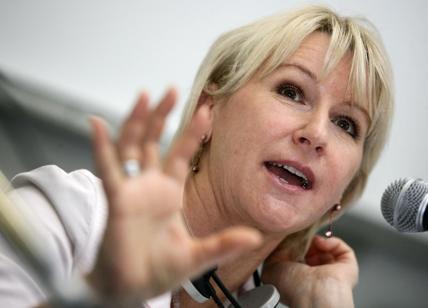 Svezia, la ministra Wallstroem denuncia: "Molestata da un alto dirigente Ue"