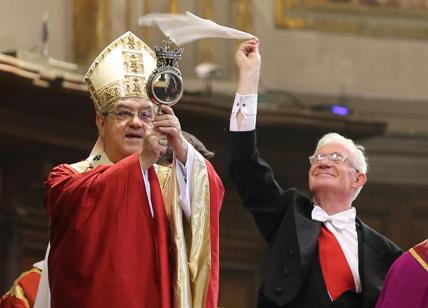 Napoli, curia agitata dai festini gay. Il cardinale Sepe sospende un parroco
