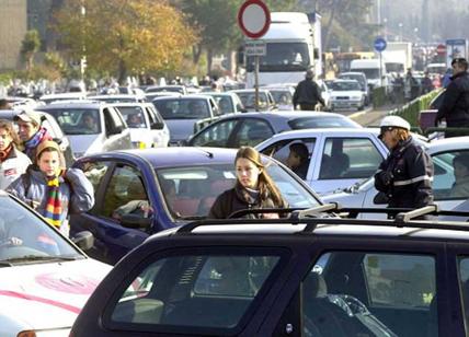 Traffico Roma, il suicidio. Persi i superpoteri, meno bus e ticket più caro