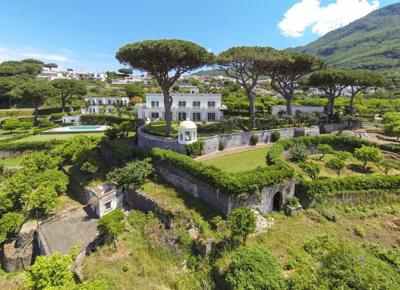 Una villa da lusso a Ischia (7)