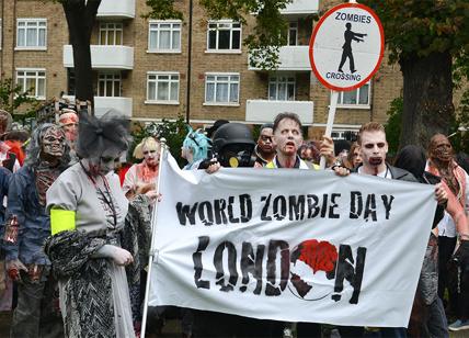 Londra, la giornata mondiale degli zombie