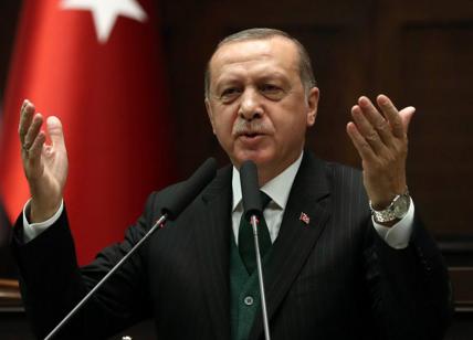 Erdogan, visita a sorpresa in Tunisia: possibile tregua in Libia