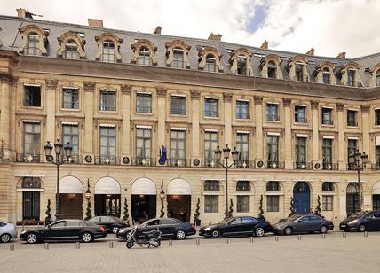 Hotel Ritz, a Parigi all'asta 10mila mobili. C'è anche il divano di Proust