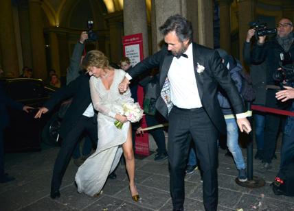 Carlo Cracco sposa Rosa Fanti. Incidente hot: la sposa mostra gli slip. FOTO