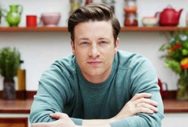 Gb: ristoranti Jamie Oliver in bancarotta, a rischio 1.300 posti