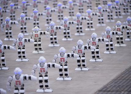 TIM: Guinness dei Primati per aver fatto ballare 1372 robot contemporaneamente