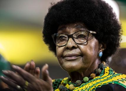 Winnie Mandela morta: addio all'ex-moglie di Nelson Mandela. Lutto Sudafrica