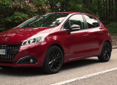 Peugeot 208, debutta la serie speciale Black Line