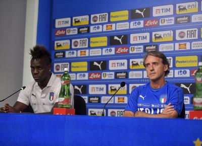 5 (2018) Mancini con Balotelli