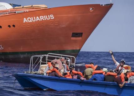 Aquarius, Emiliano a Salvini: 'Non si gioca con i migranti'