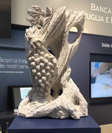 Ag . Gravina in Puglia scultura A. Sette I valori della terra particolare