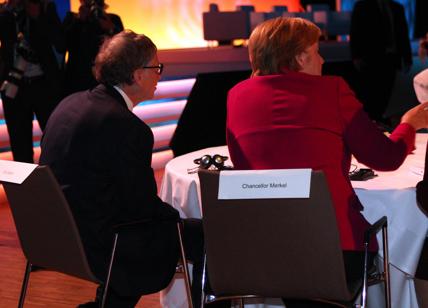 Elezioni Assia, Cucù ad Angela Merkel: “Non sono nata cancelliera”
