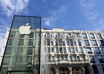 Apple Store in piazza Liberty: è il giorno dell'apertura. Foto e video