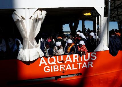 Migranti, Sos Mediterranee: deciso il cambio rotta di Aquarius