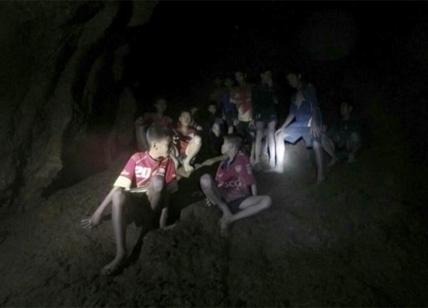 Thailandia, primi quattro ragazzi fuori dalla grotta