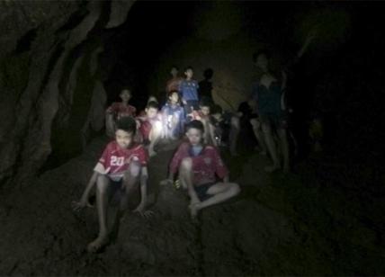 Thailandia, liberi i primi quattro ragazzi della grotta
