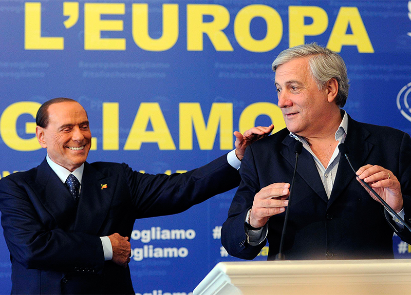 Berlusconi Tajani ape 3