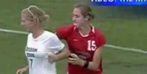 Calciatrice fallosa video