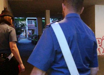 Droga nascoste nelle aiuole: due spacciatori in arresto a Tor Bella Monaca