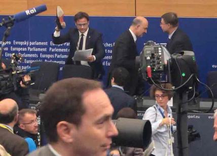 Roma, “Spread colpa di Moscovici e Oettinger”. Denunciati i due commissari Ue