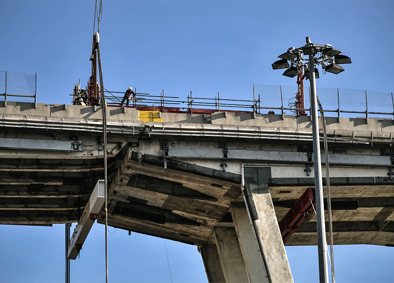 demolizione ponte morandi ape