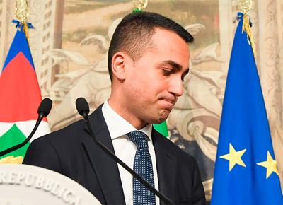 Di maio deluso sconfitto triste amareggiato ape