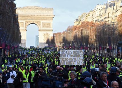 Gilet gialli, Le Drian: "Trump non interferisca"