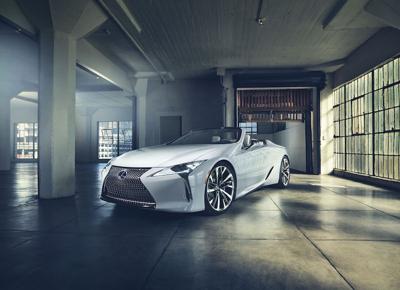 LEXUS1