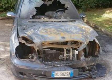 Incendiata l'auto del consigliere M5S Loreto Marcelli. Indagano i Carabinieri