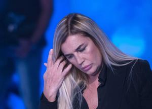 "Mio figlio si è tolto la vita Vorrei il GF Vip come terapia"