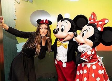 Mickey Mouse, at the party for the 90th birthday also the beautiful Madalina Ghenea. PHOTO Mickey Mouse, at the party for the 90th birthday also the beautiful Madalina Ghenea. PHOTO
