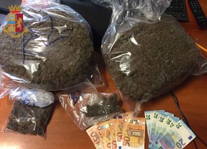 Alla fermata del pullman con 4 Kg di marijuana: arrestati due nigeriani