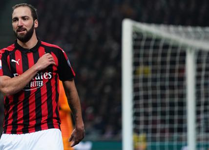 milan higuain 1