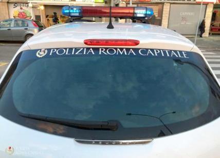 Roma, un bus turistico travolge e uccide un ciclista in centro