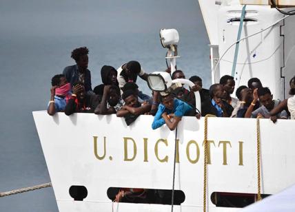 Diciotti, CasaPound manifesta contro l'arrivo dei migranti a Rocca di Papa