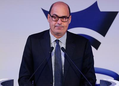 Nicola Zingaretti ape 4