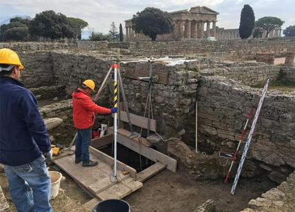 A Paestum riprende lo scavo della casa greca alle spalle del tempio di Nettuno