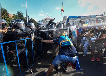 Romania, scontri a Bucarest polizia-manifestanti. Una Mani Pulite rumena?