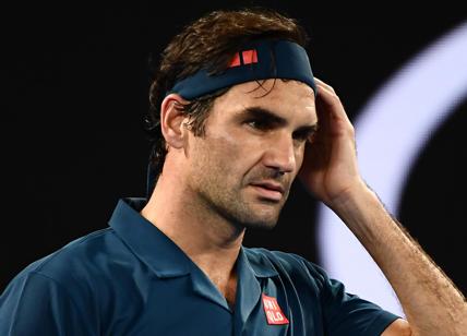 Tennis, stagione finita per Federer. Lui: "Torno al top nel 2021"