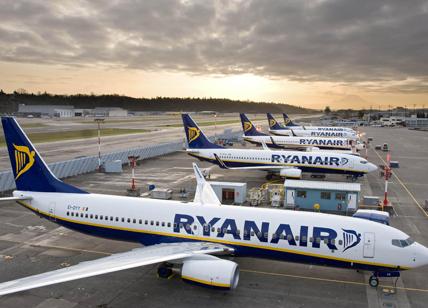 Ryanair, "I bagagli a mano in stiva? Grosso errore solo italiano. Più contagi"