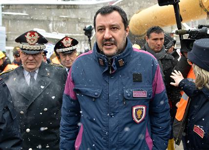 Terrorismo, Salvini firma circolare per maggiori controlli su moschee