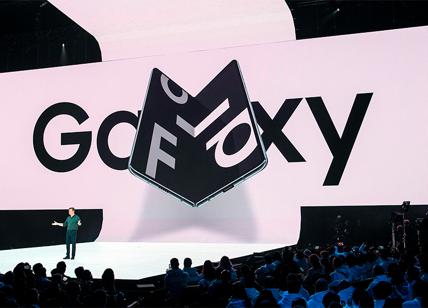 Samsung rinvia il debutto di Galaxy Fold, lo smartphone pieghevole