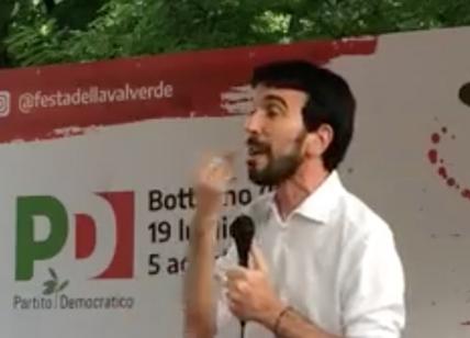 Maurizio Martina contestato dai militanti del Pd a Brescia